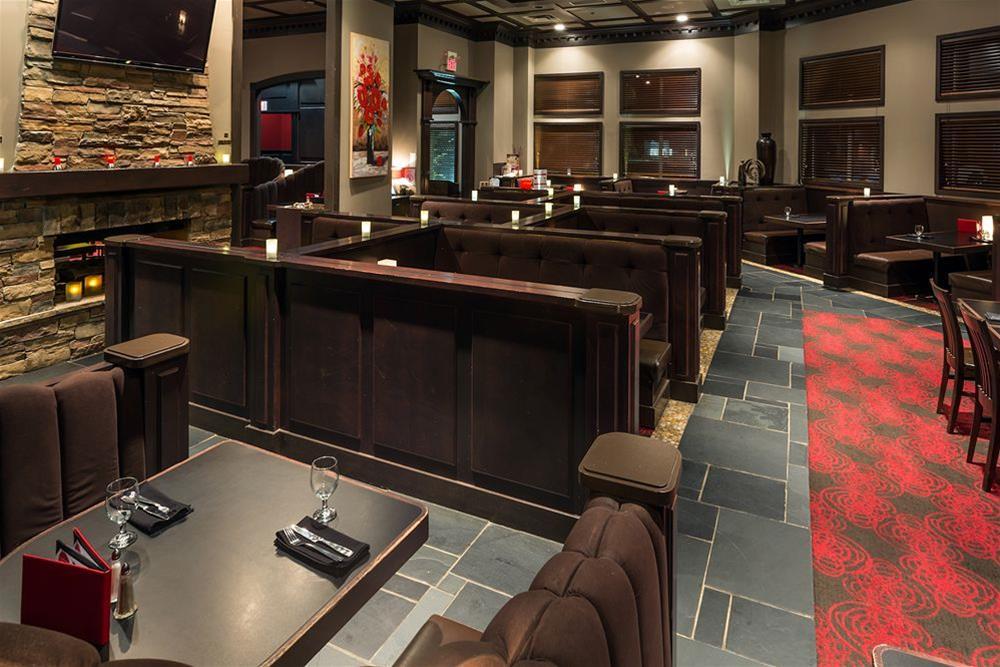 Radisson Hotel & Suites Fort Mcmurray Ngoại thất bức ảnh